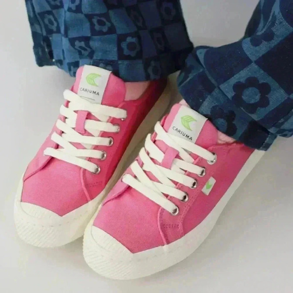 Cariuma OCA Low Canvas In Pink Women’s 10/ Men’s 8.5 New Without Tags! - Picture 1 of 10